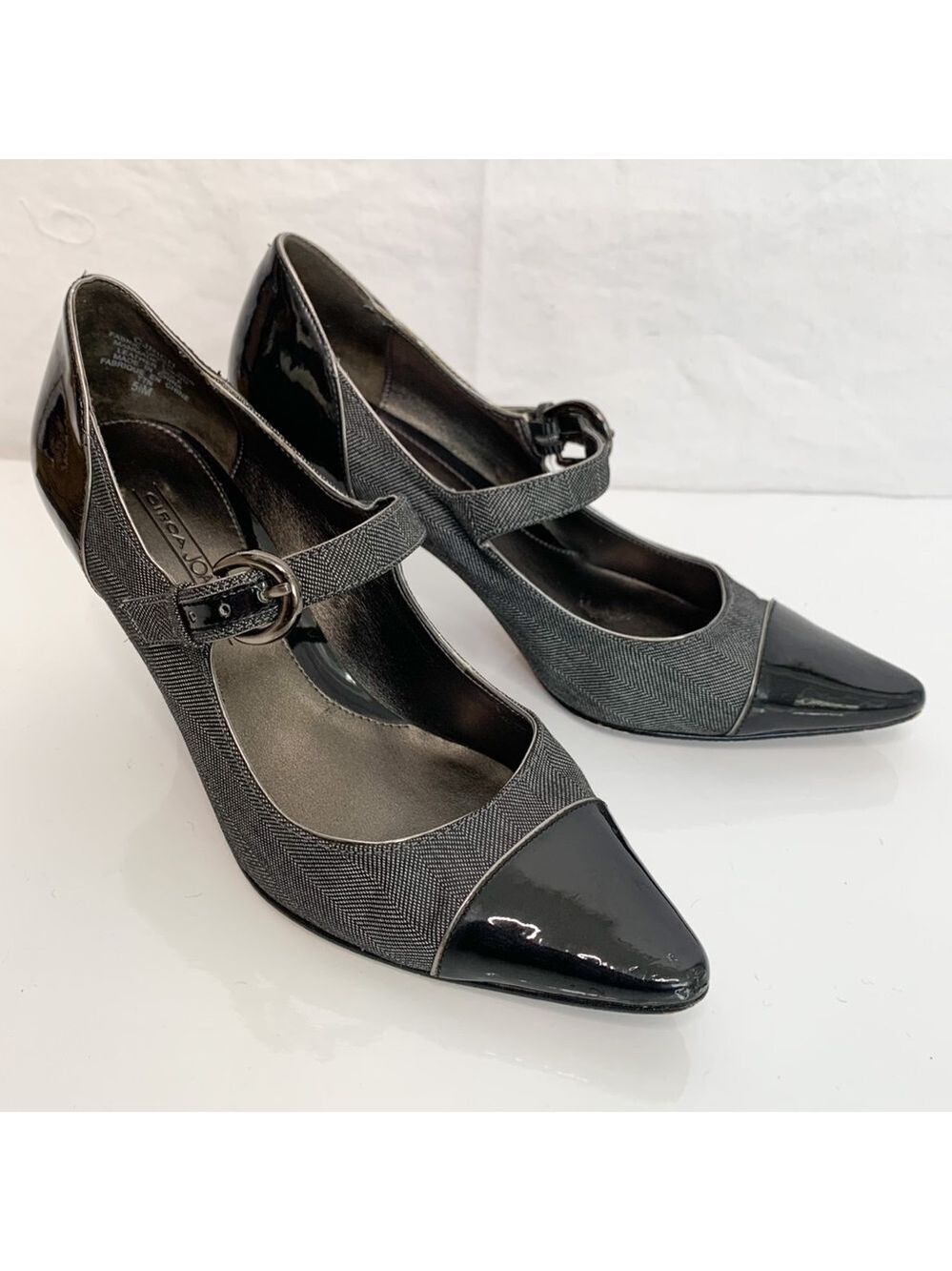CIRCA Joan & David Mary Jane Patent Leather Pumps | Size 5.5
